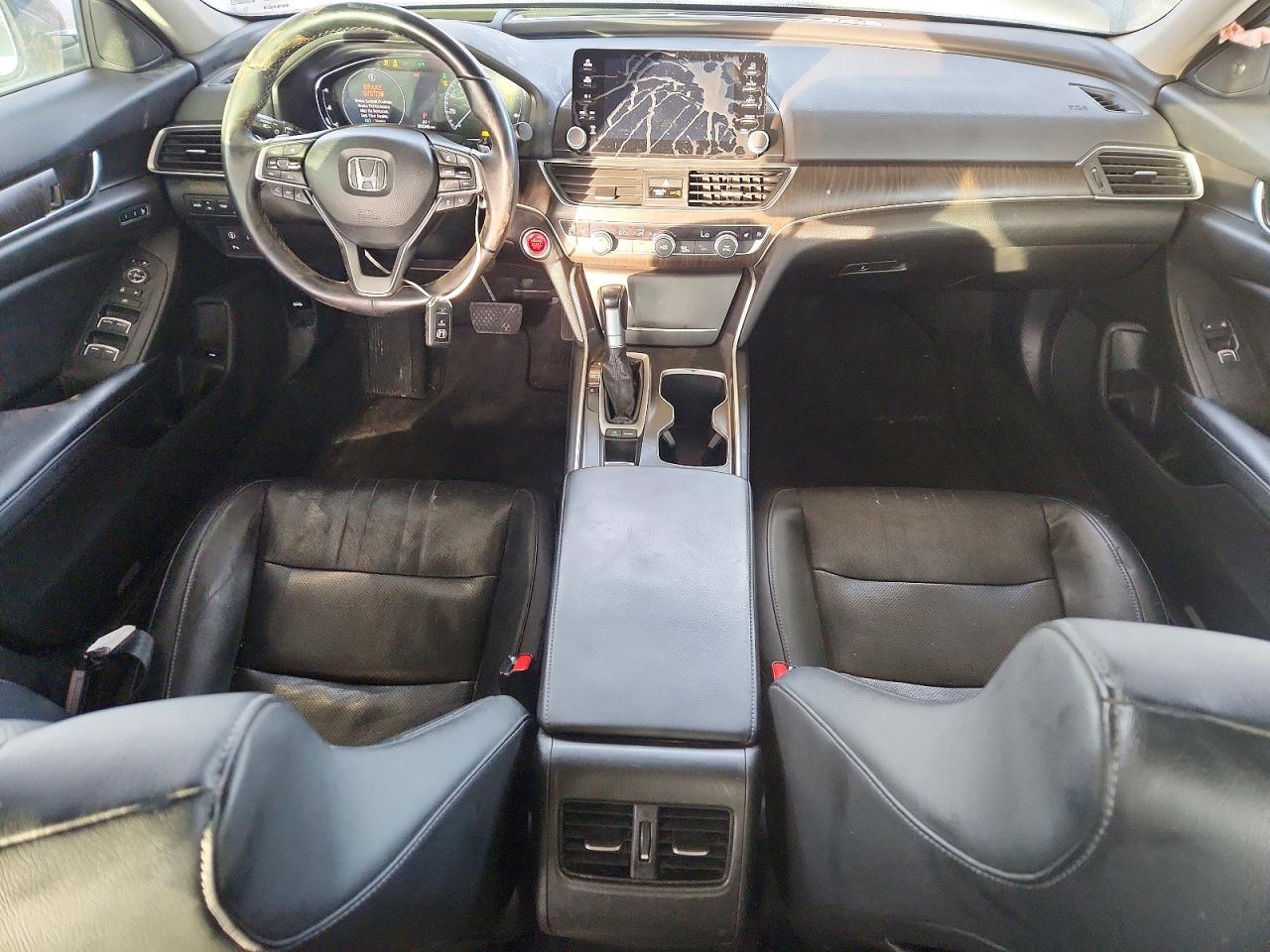 2018 HONDA ACCORD TOURING photo 8