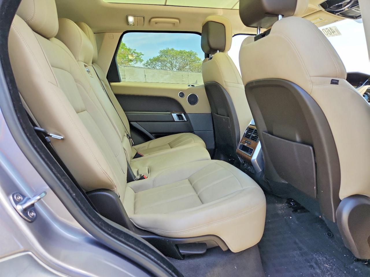2020 LAND ROVER RANGE ROVER SPORT SE photo 31