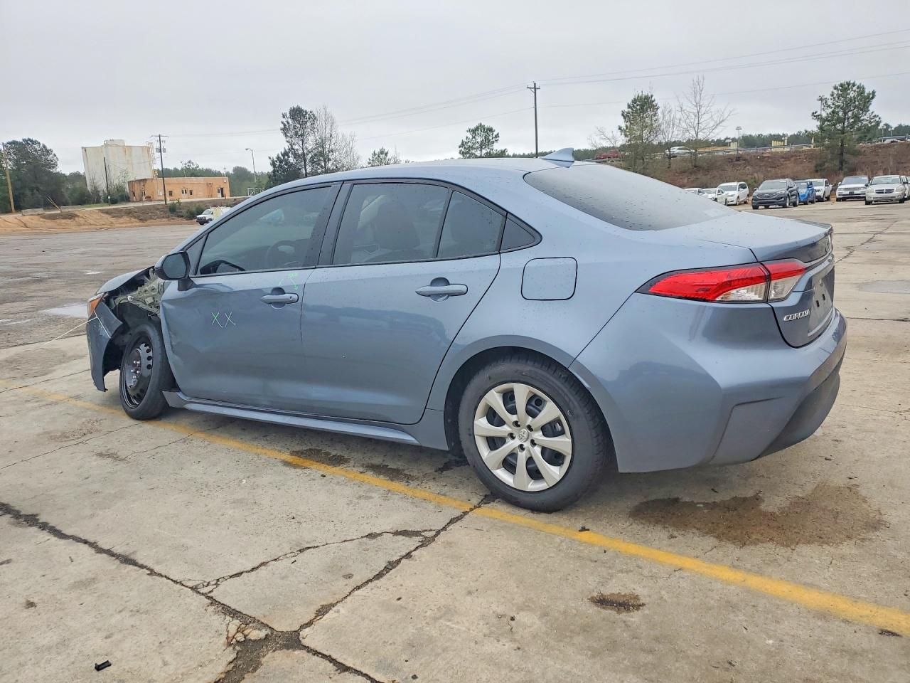 2025 TOYOTA COROLLA LE photo 2