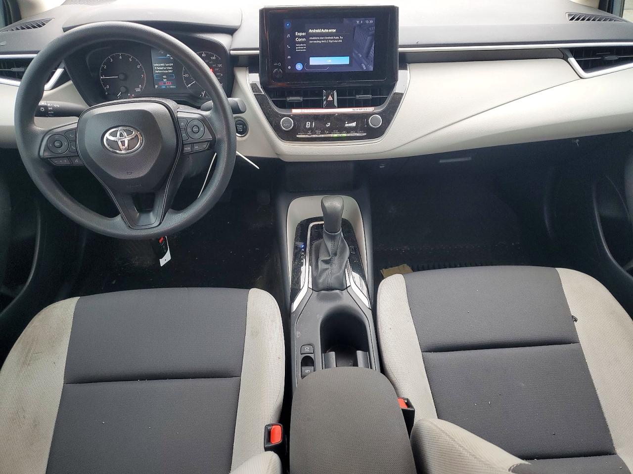 2025 TOYOTA COROLLA LE photo 8