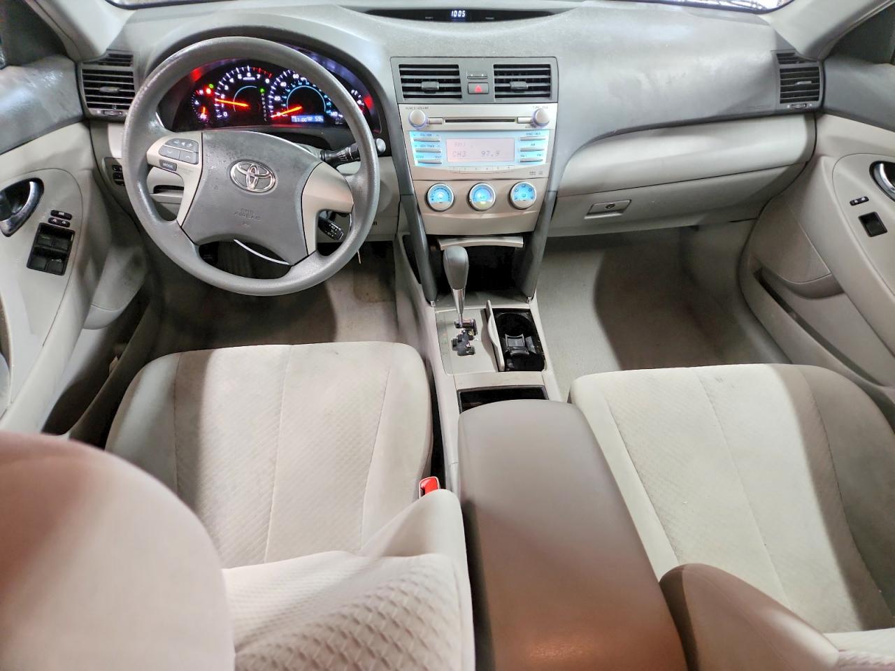 2009 TOYOTA CAMRY LE photo 15