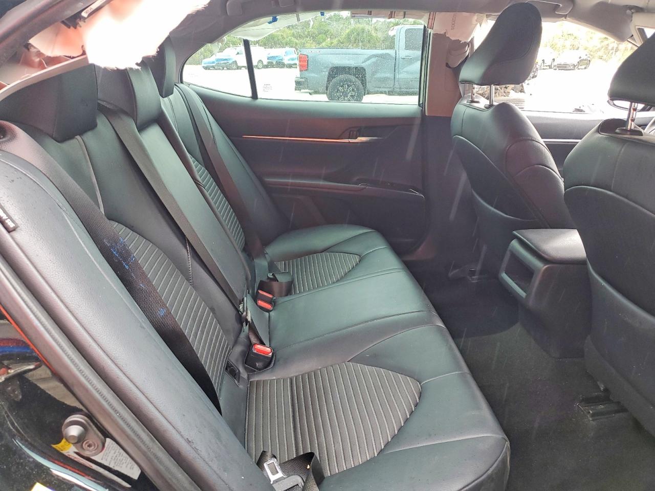 2019 TOYOTA CAMRY SE photo 19