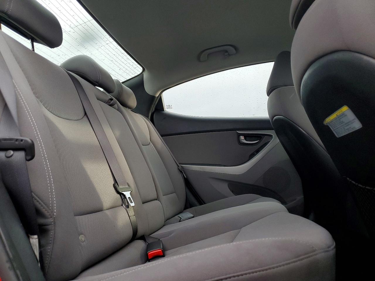 2015 HYUNDAI ELANTRA SE photo 28