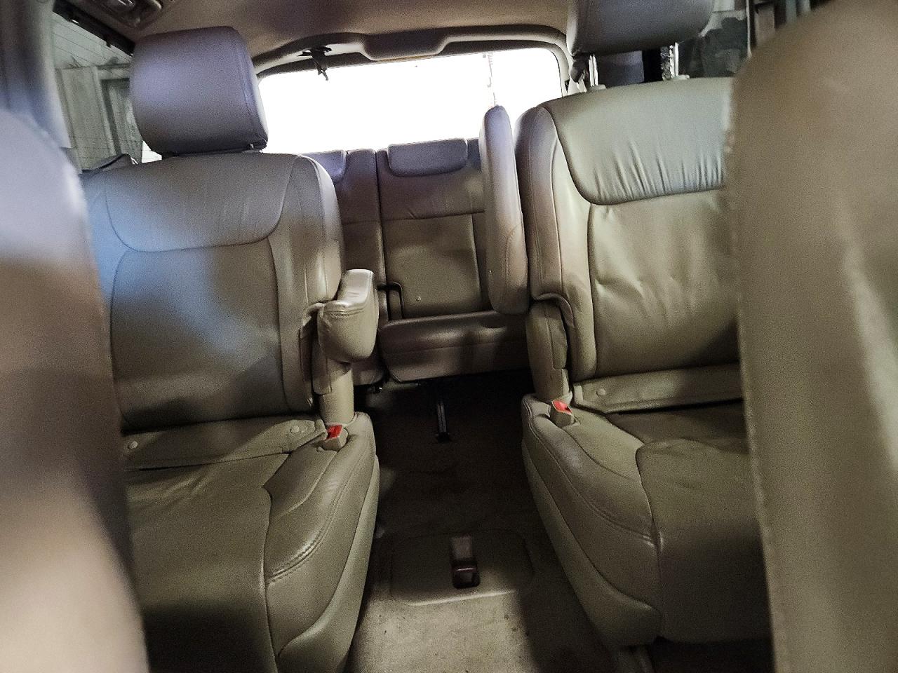 2009 TOYOTA SIENNA LIMITED photo 10