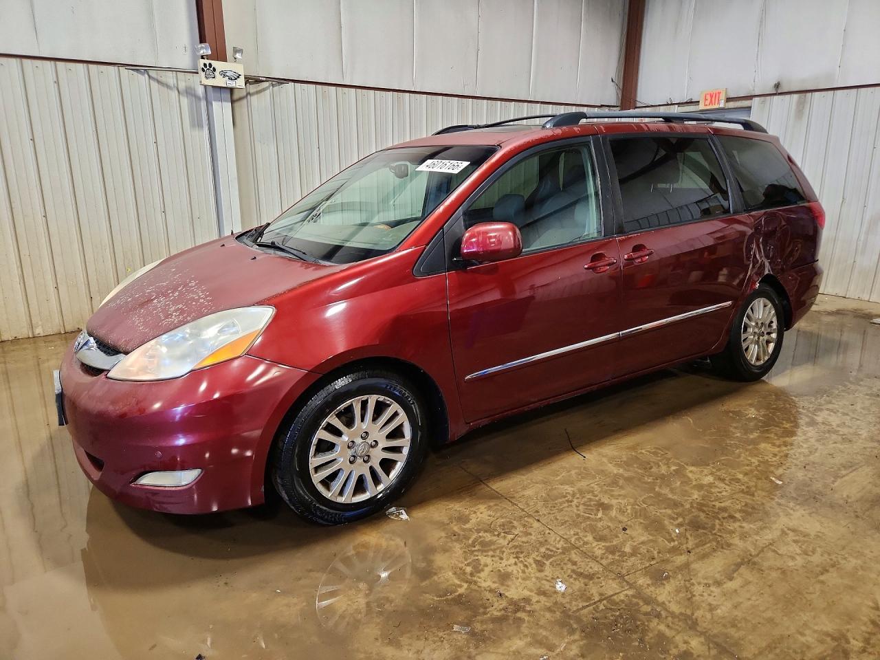 2009 TOYOTA SIENNA