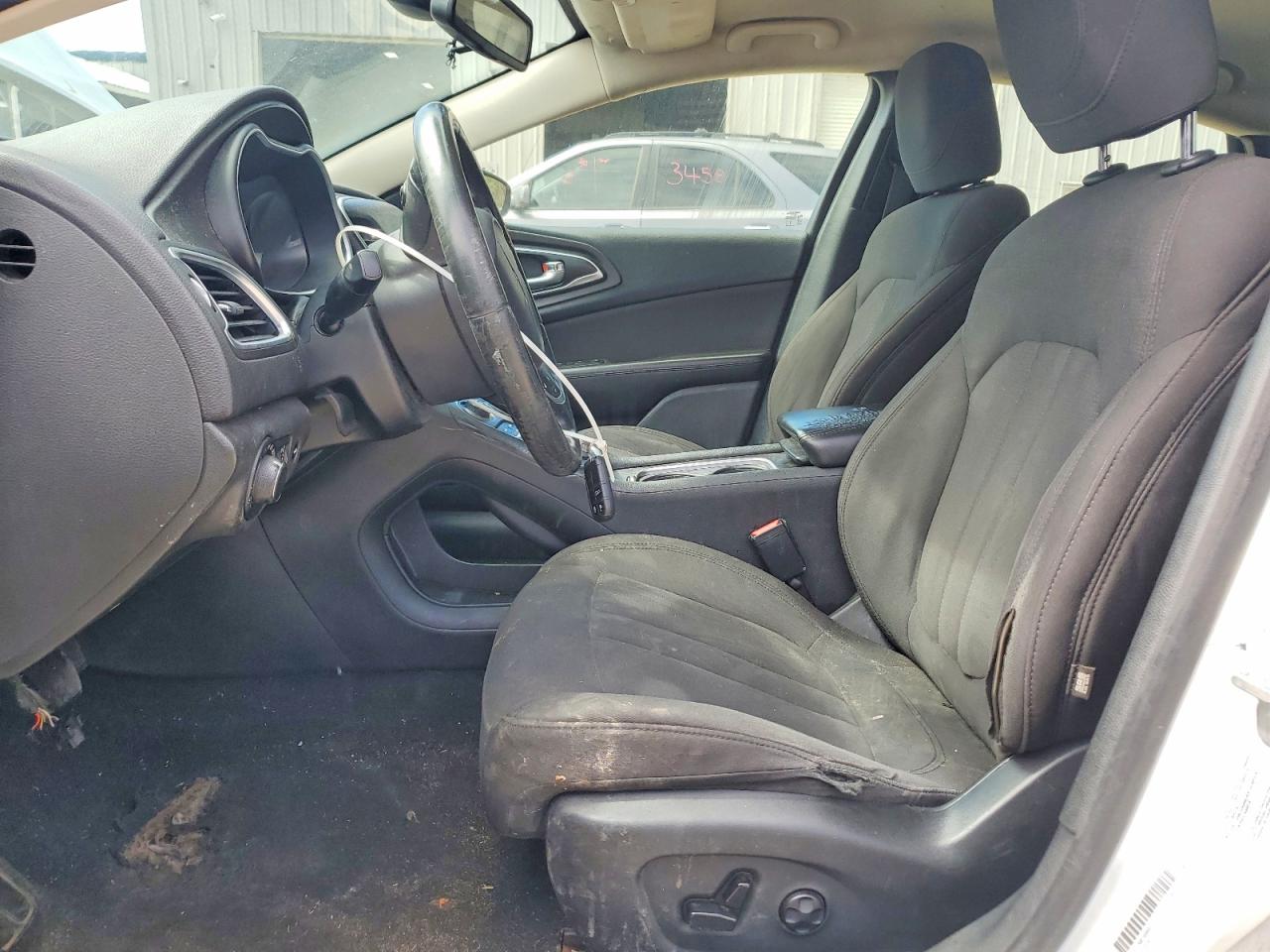 2015 CHRYSLER 200 LIMITED photo 19