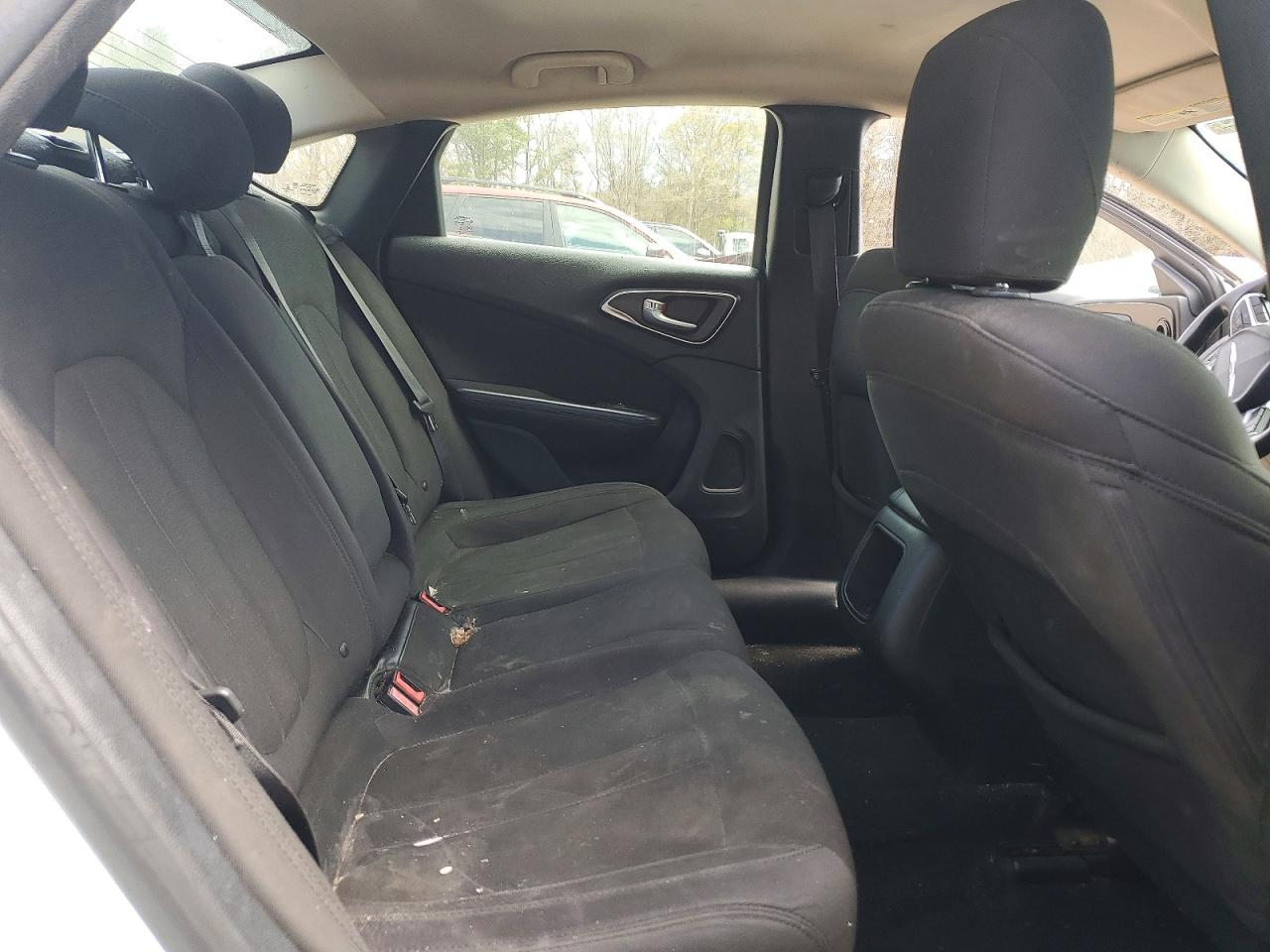 2015 CHRYSLER 200 LIMITED photo 28