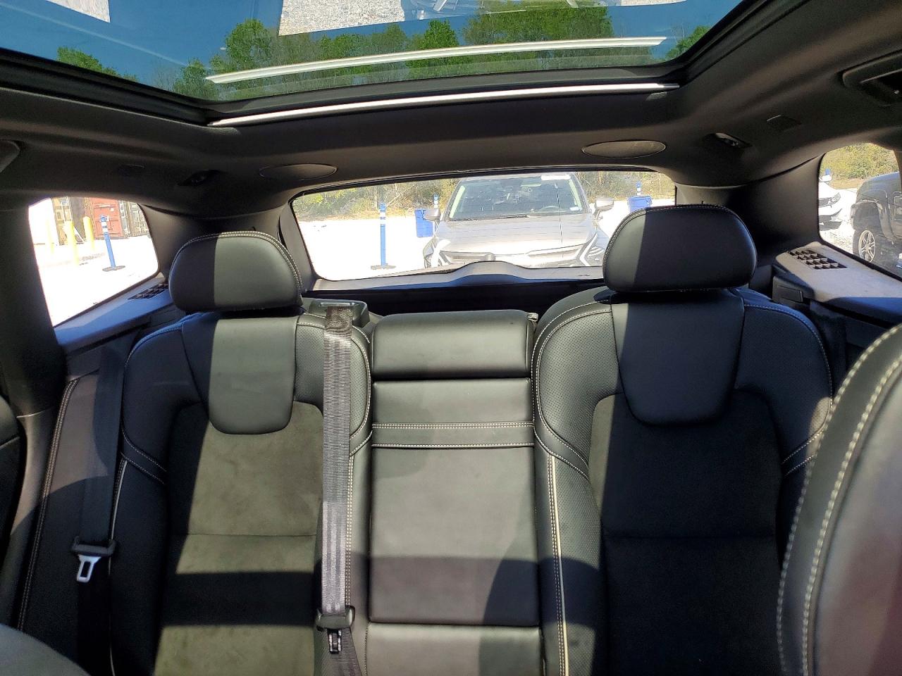 2019 VOLVO XC60 T8 R-DESIGN photo 10