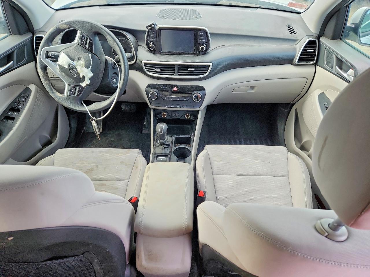 2021 HYUNDAI TUCSON SE photo 8
