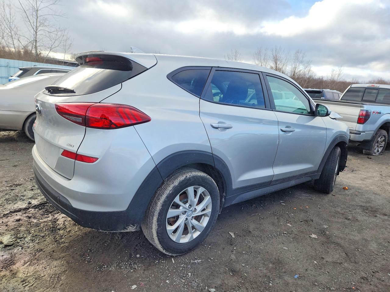 2021 HYUNDAI TUCSON SE photo 3