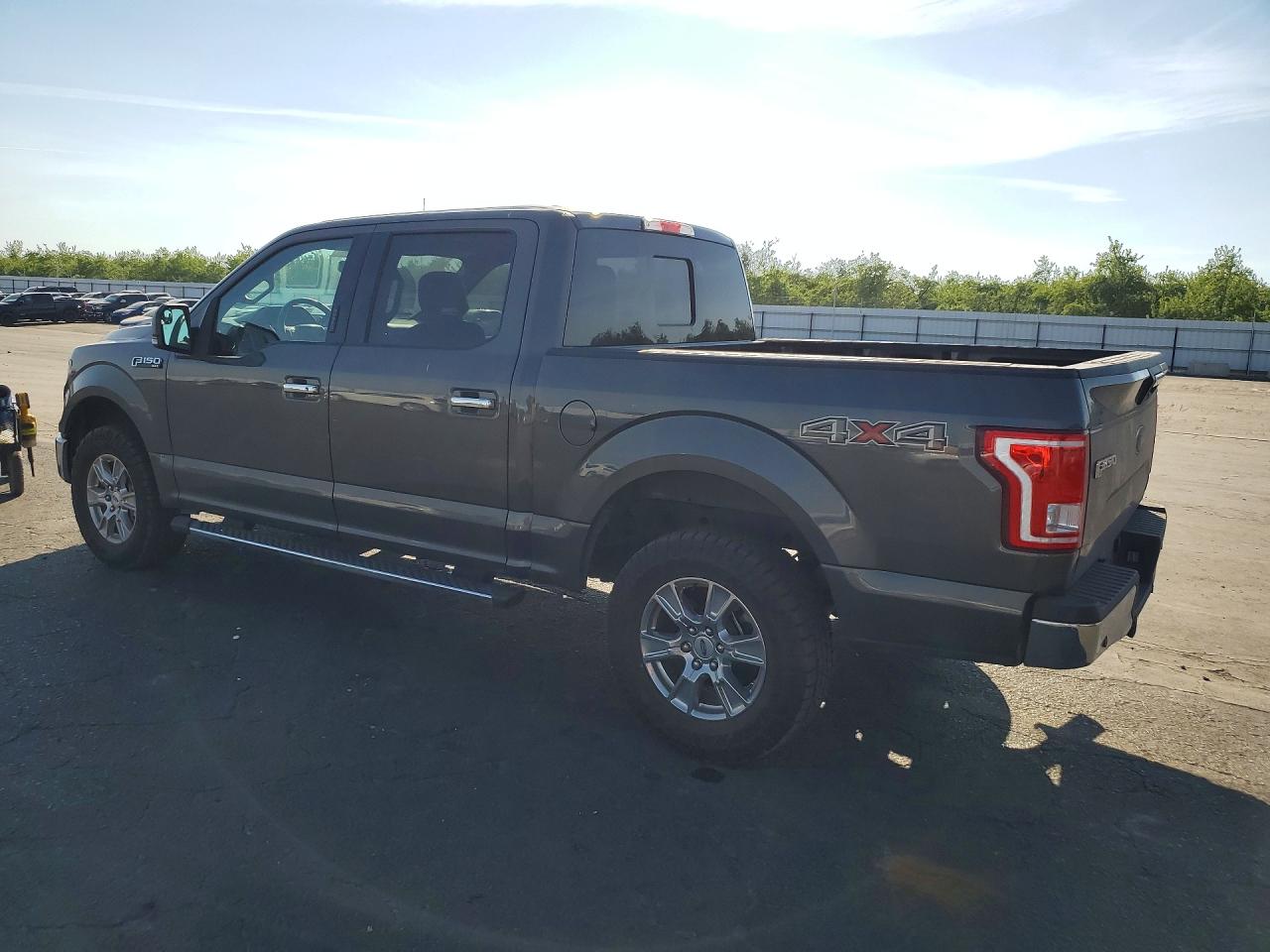 2017 FORD F150 SUPERCREW photo 2