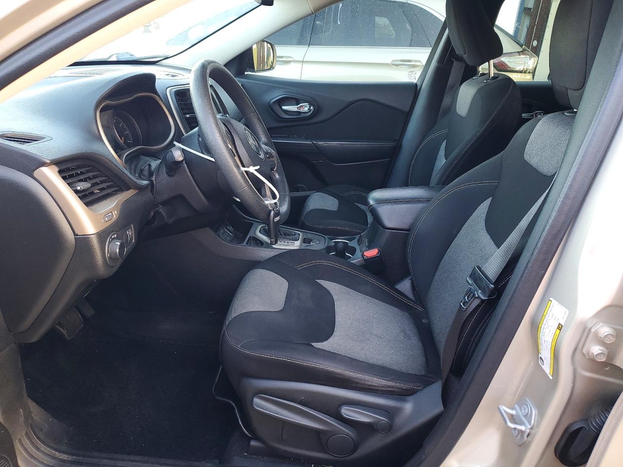 2015 JEEP CHEROKEE SPORT photo 7