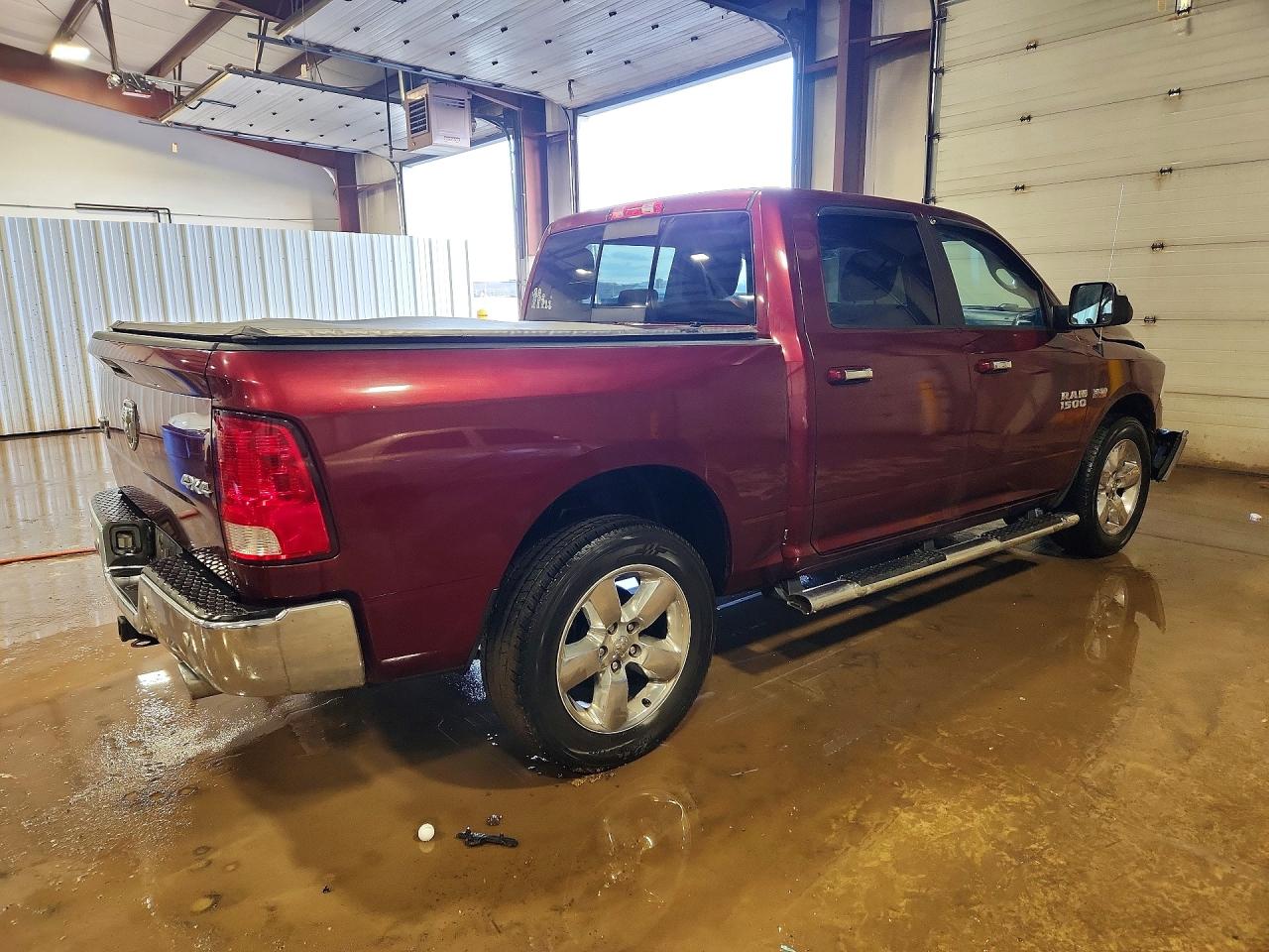 2017 RAM 1500 SLT photo 5