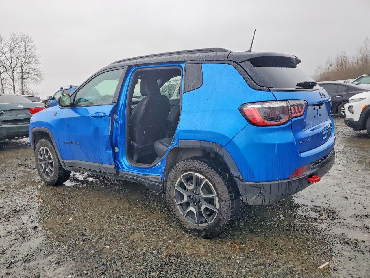 2024 JEEP COMPASS TRAILHAWK photo 3