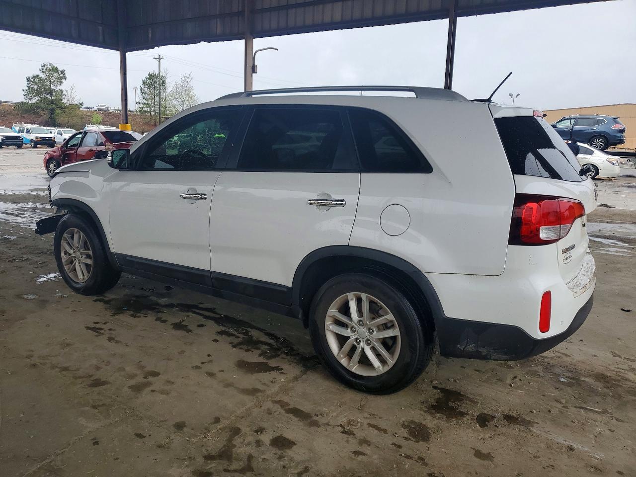 2015 KIA SORENTO photo 2