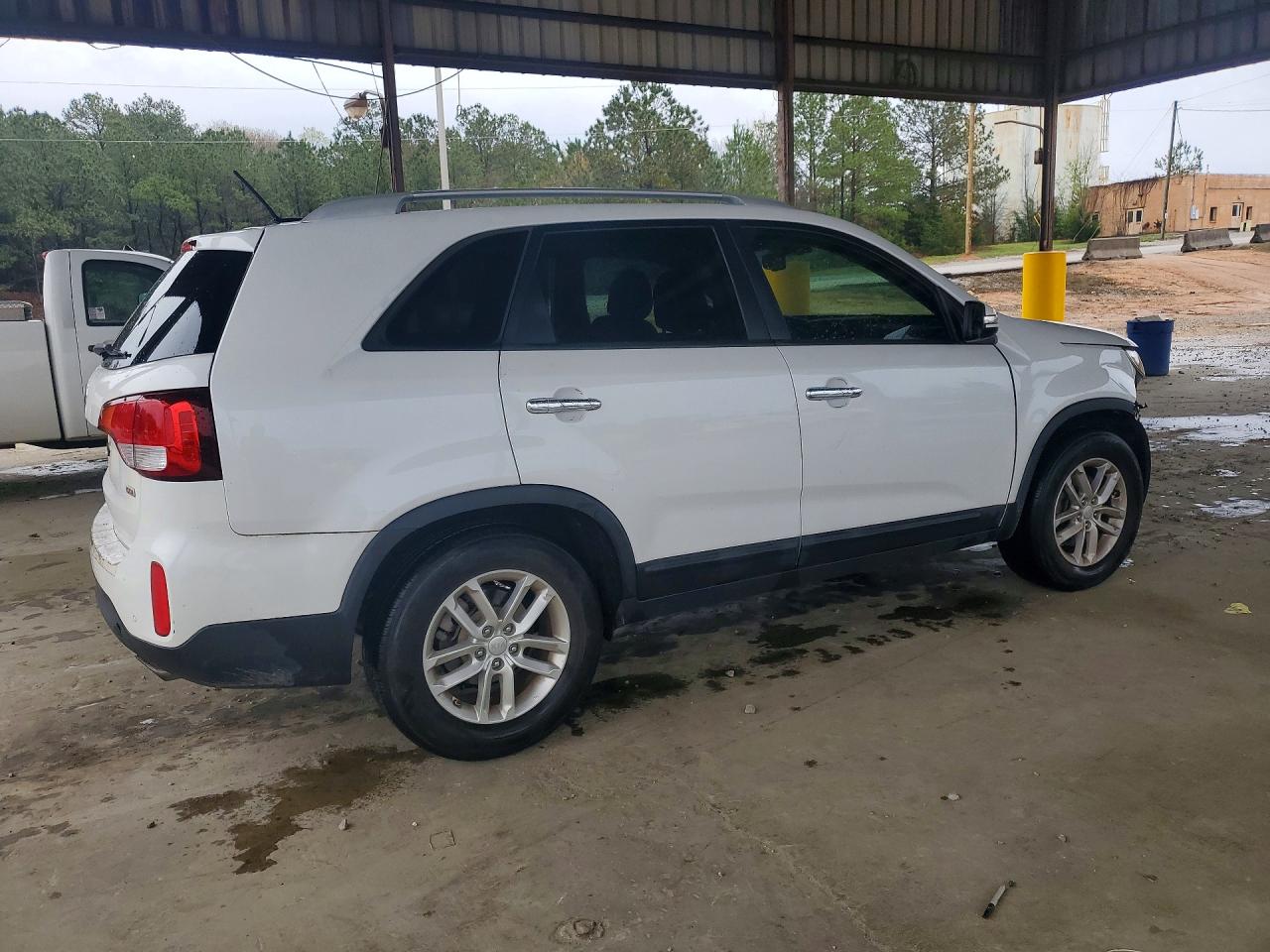 2015 KIA SORENTO photo 3