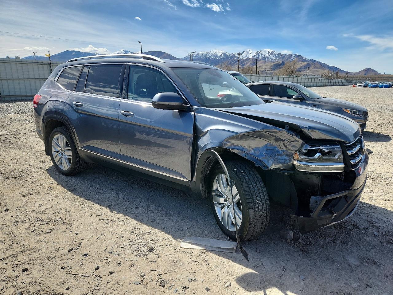 2018 VOLKSWAGEN ATLAS SEL PREMIUM photo 4