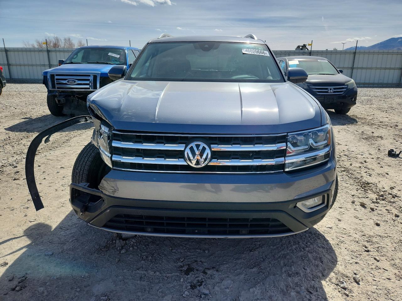 2018 VOLKSWAGEN ATLAS SEL PREMIUM photo 5
