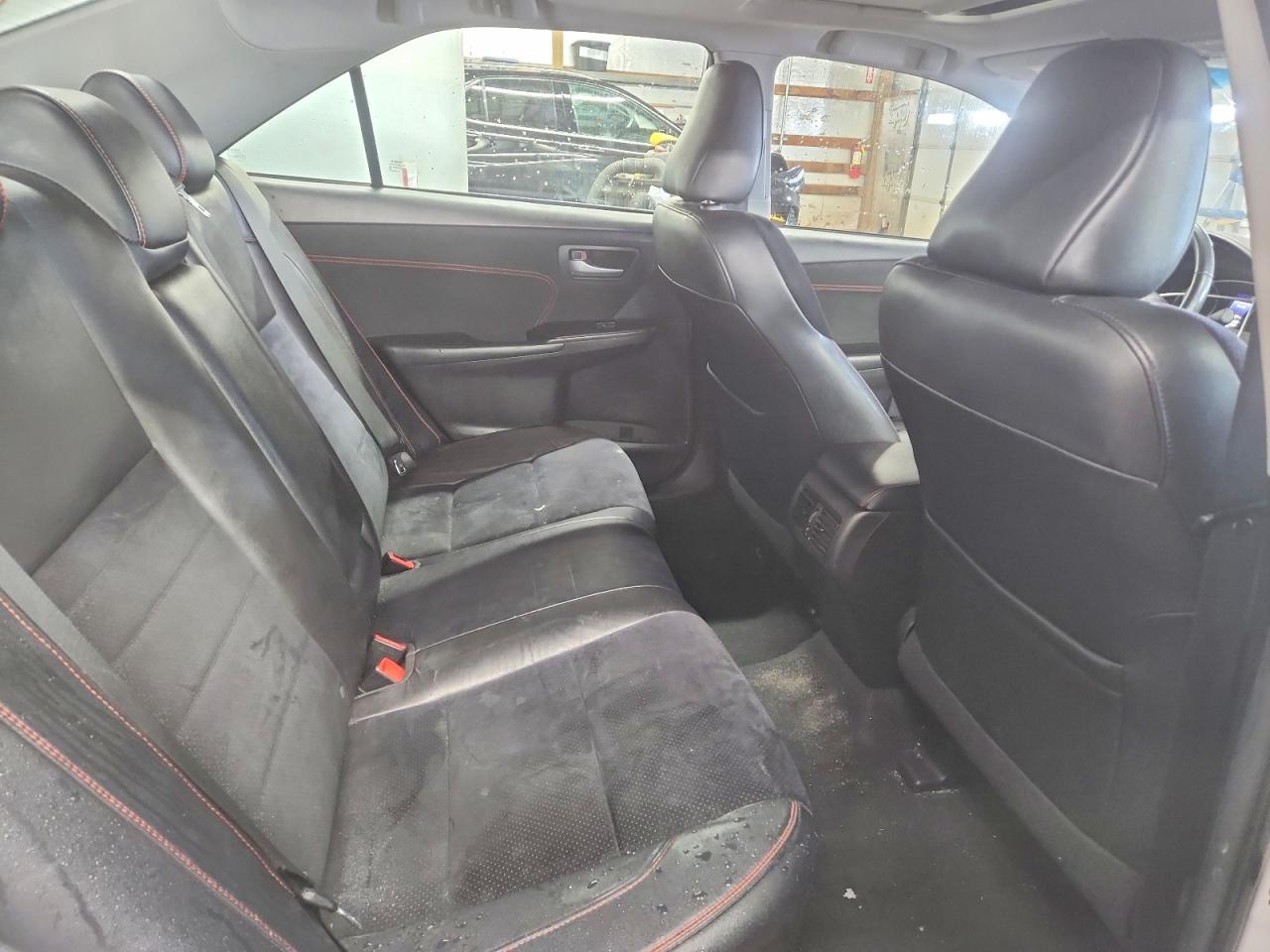 2015 TOYOTA CAMRY XSE photo 19