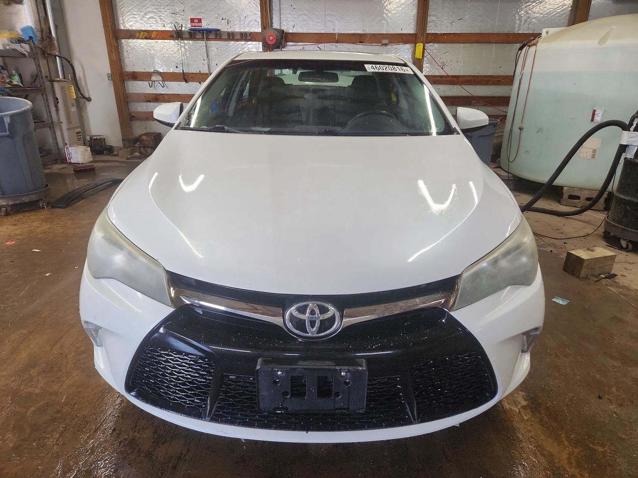 2015 TOYOTA CAMRY XSE photo 9