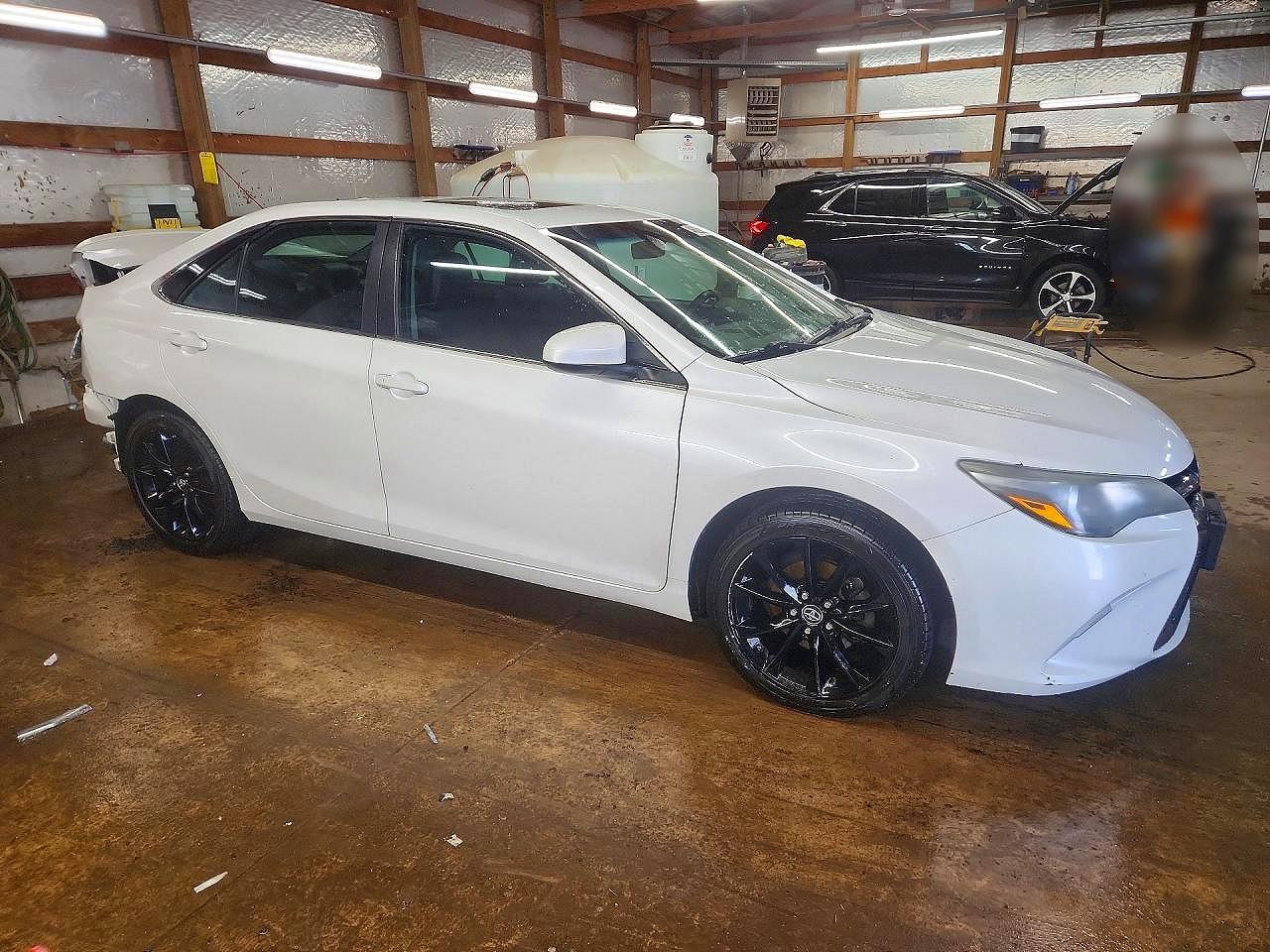 2015 TOYOTA CAMRY XSE photo 7