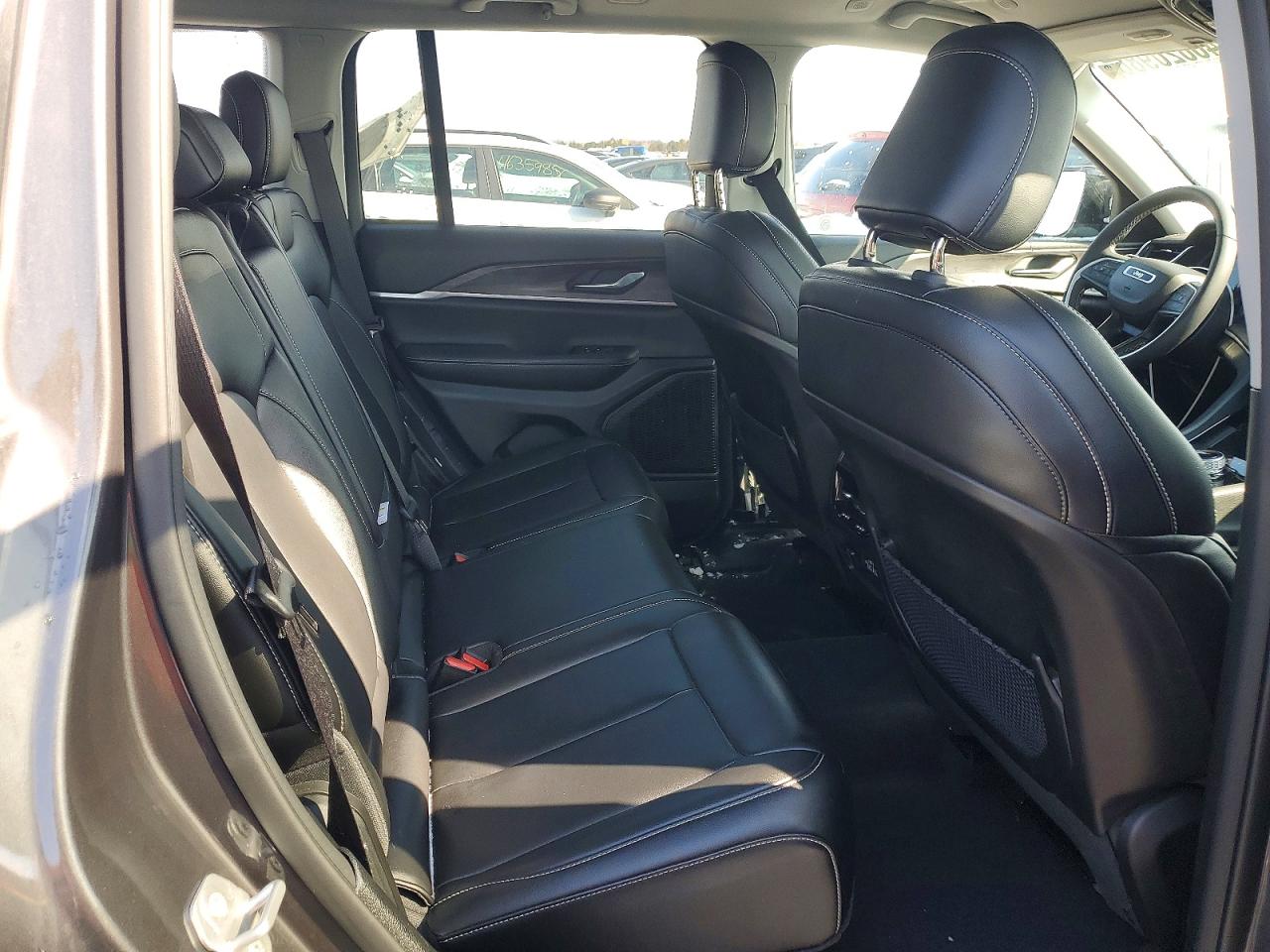 2023 JEEP GRAND CHEROKEE LIMITED photo 28