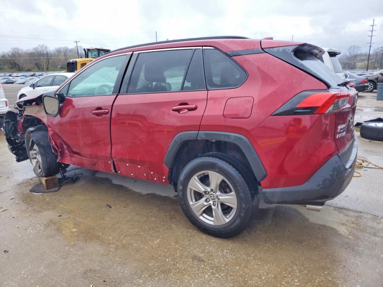 2022 TOYOTA RAV4 XLE photo 2