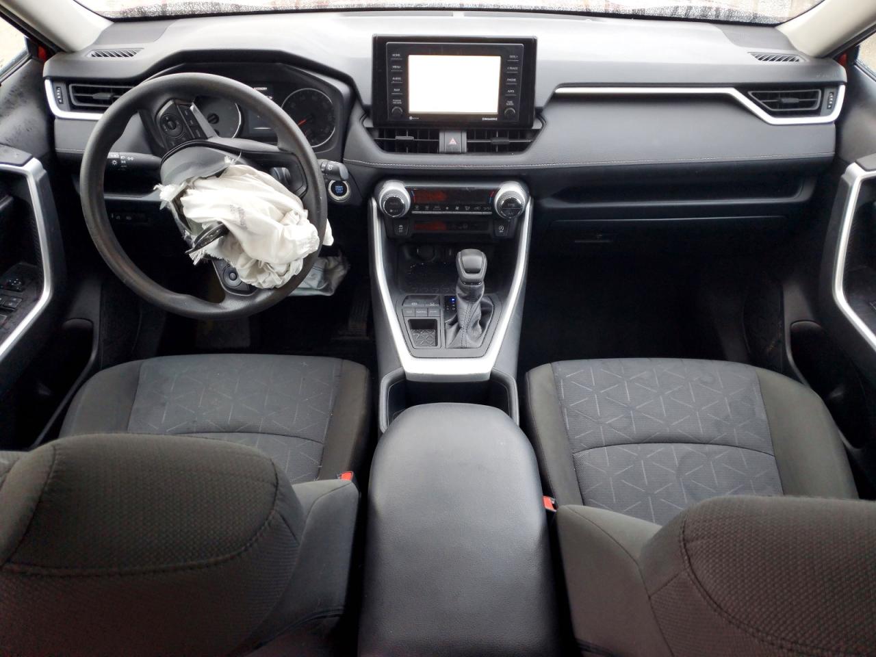 2022 TOYOTA RAV4 XLE photo 8
