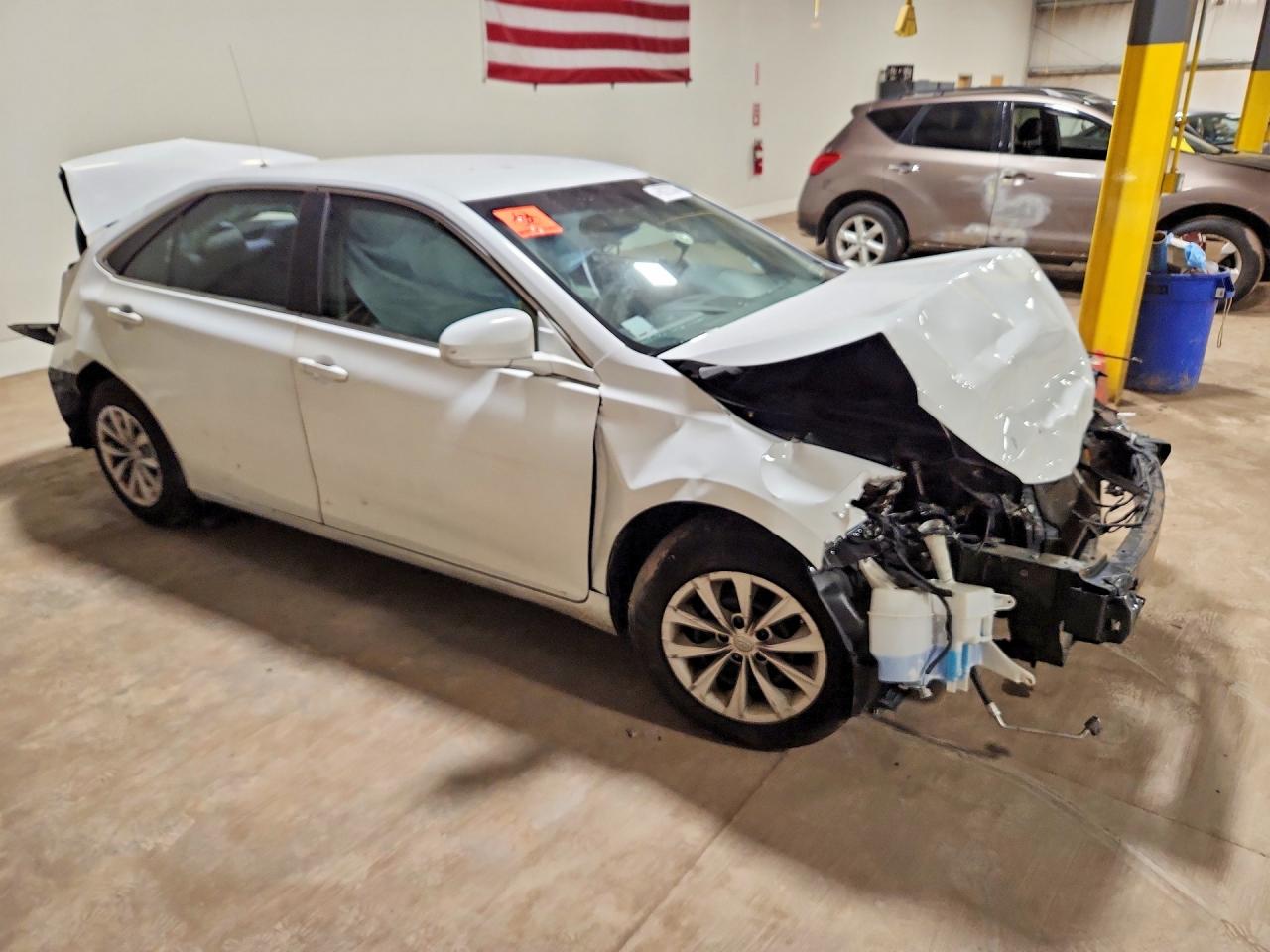 2016 TOYOTA CAMRY LE photo 7