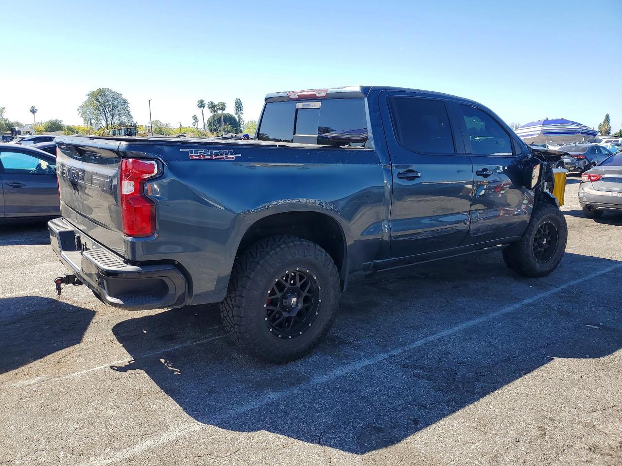 2020 CHEVROLET SILVERADO K1500 LT TRAIL BOSS photo 3