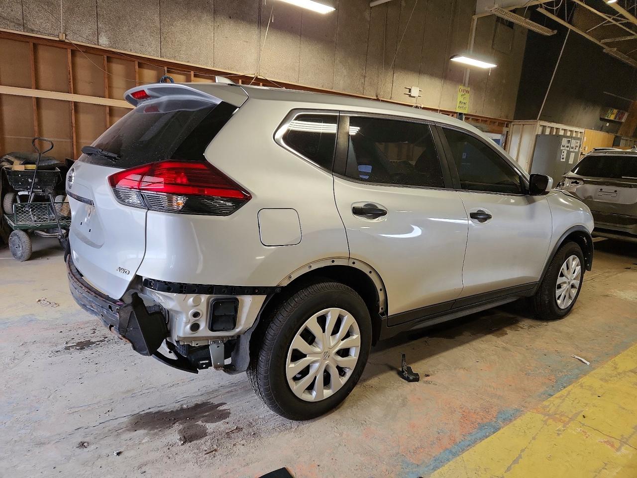 2017 NISSAN ROGUE S photo 5