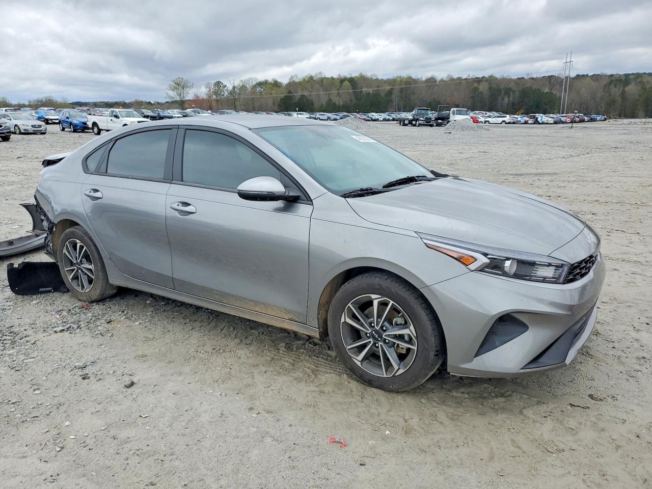 2023 KIA FORTE LXS photo 7