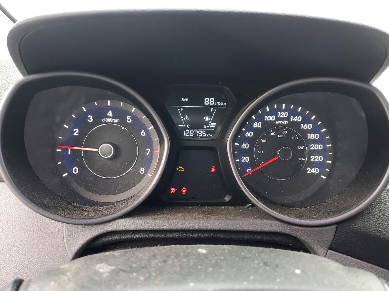 2014 HYUNDAI ELANTRA SE photo 9