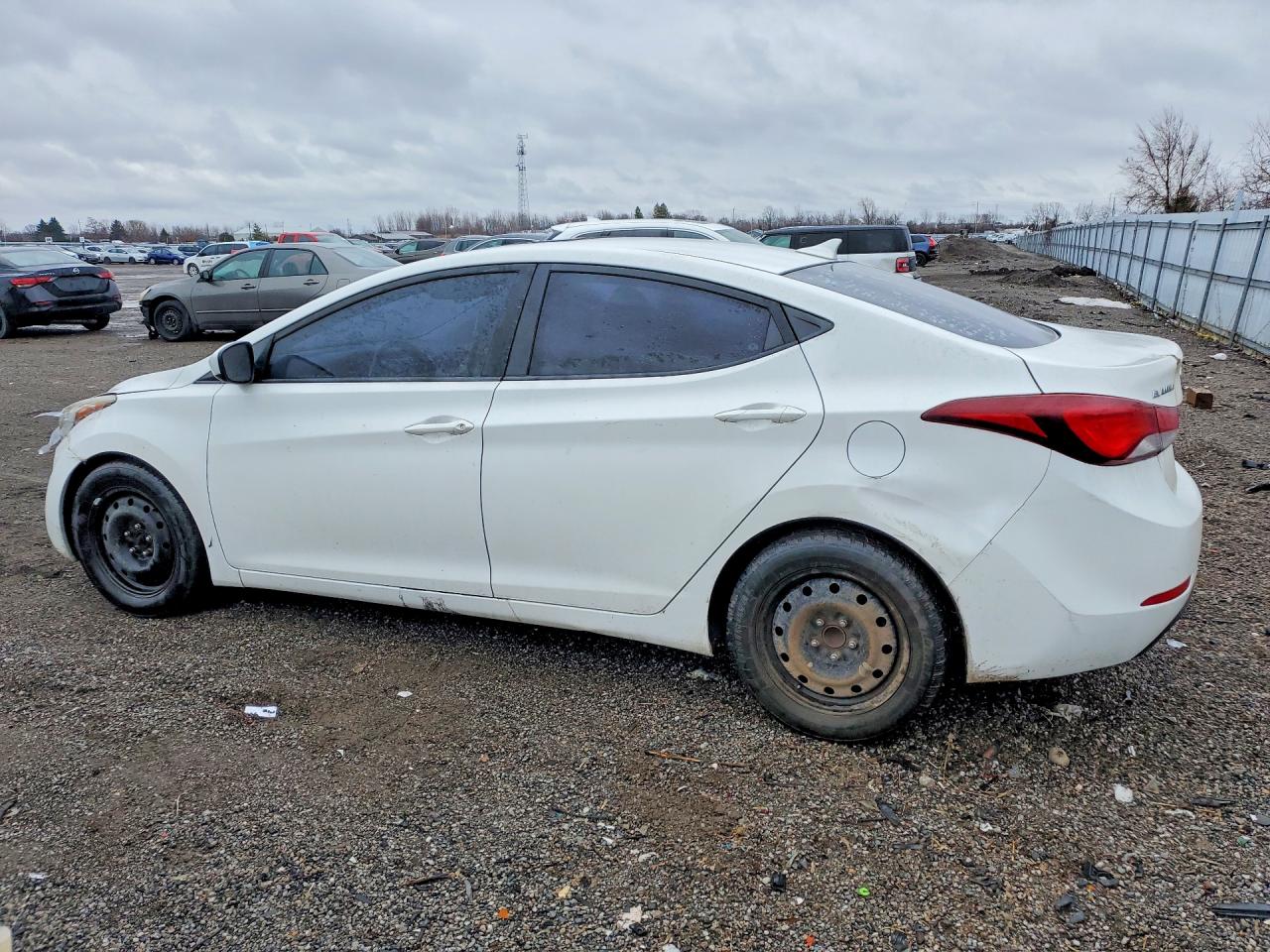 2014 HYUNDAI ELANTRA SE photo 2