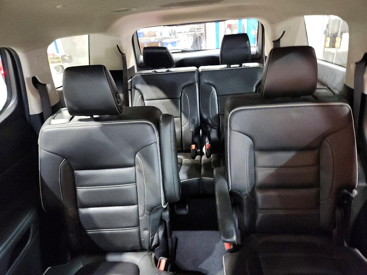 2017 GMC ACADIA DENALI photo 19