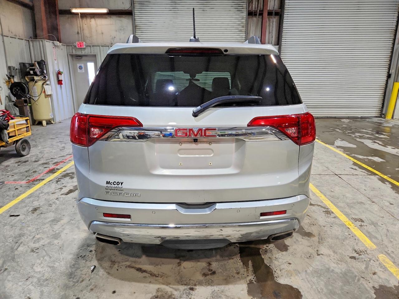 2017 GMC ACADIA DENALI photo 11