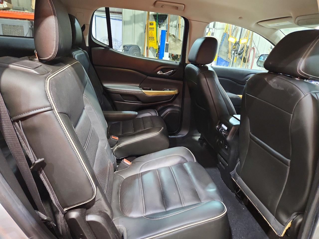 2017 GMC ACADIA DENALI photo 21
