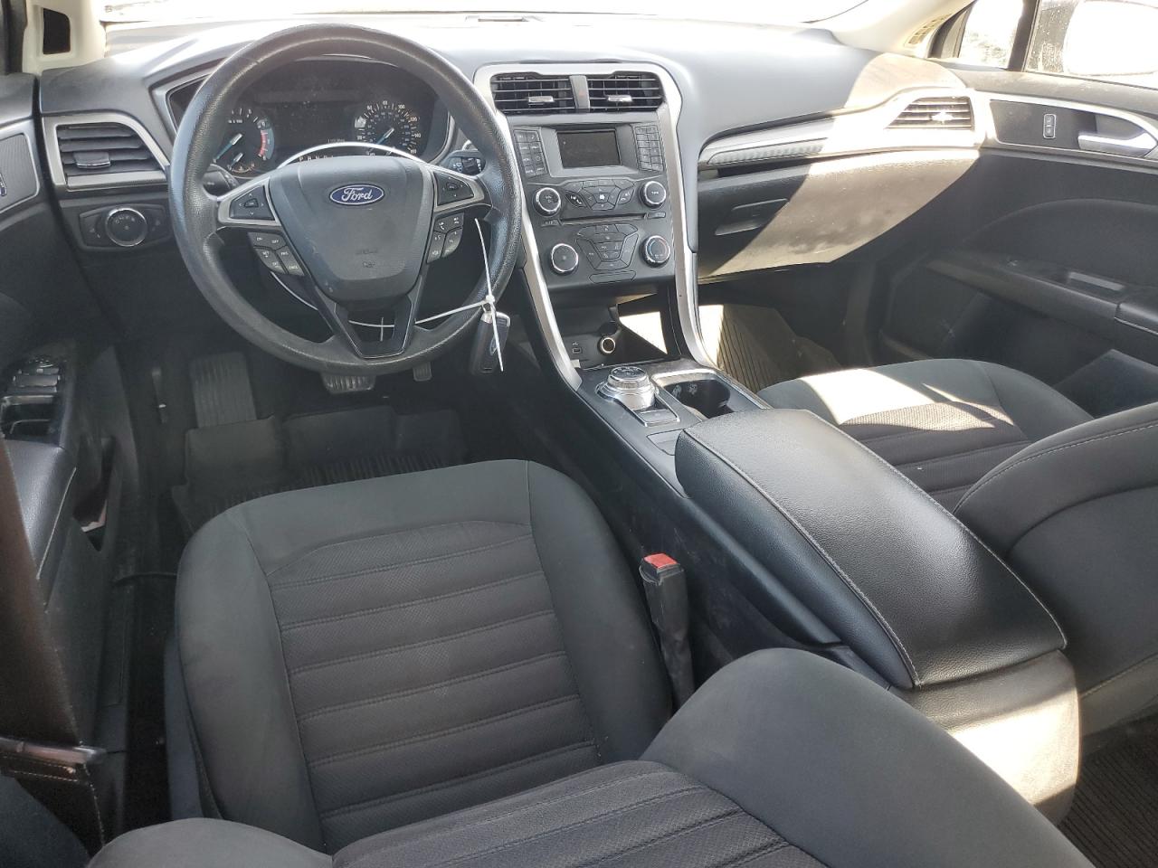 2018 FORD FUSION SE photo 23