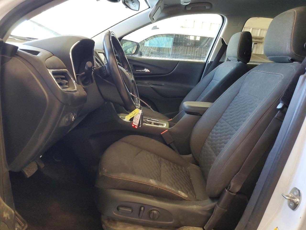 2020 CHEVROLET EQUINOX LT photo 13