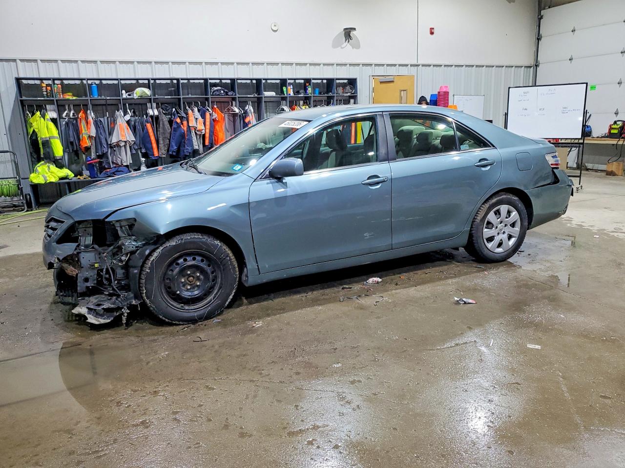 2010 TOYOTA CAMRY