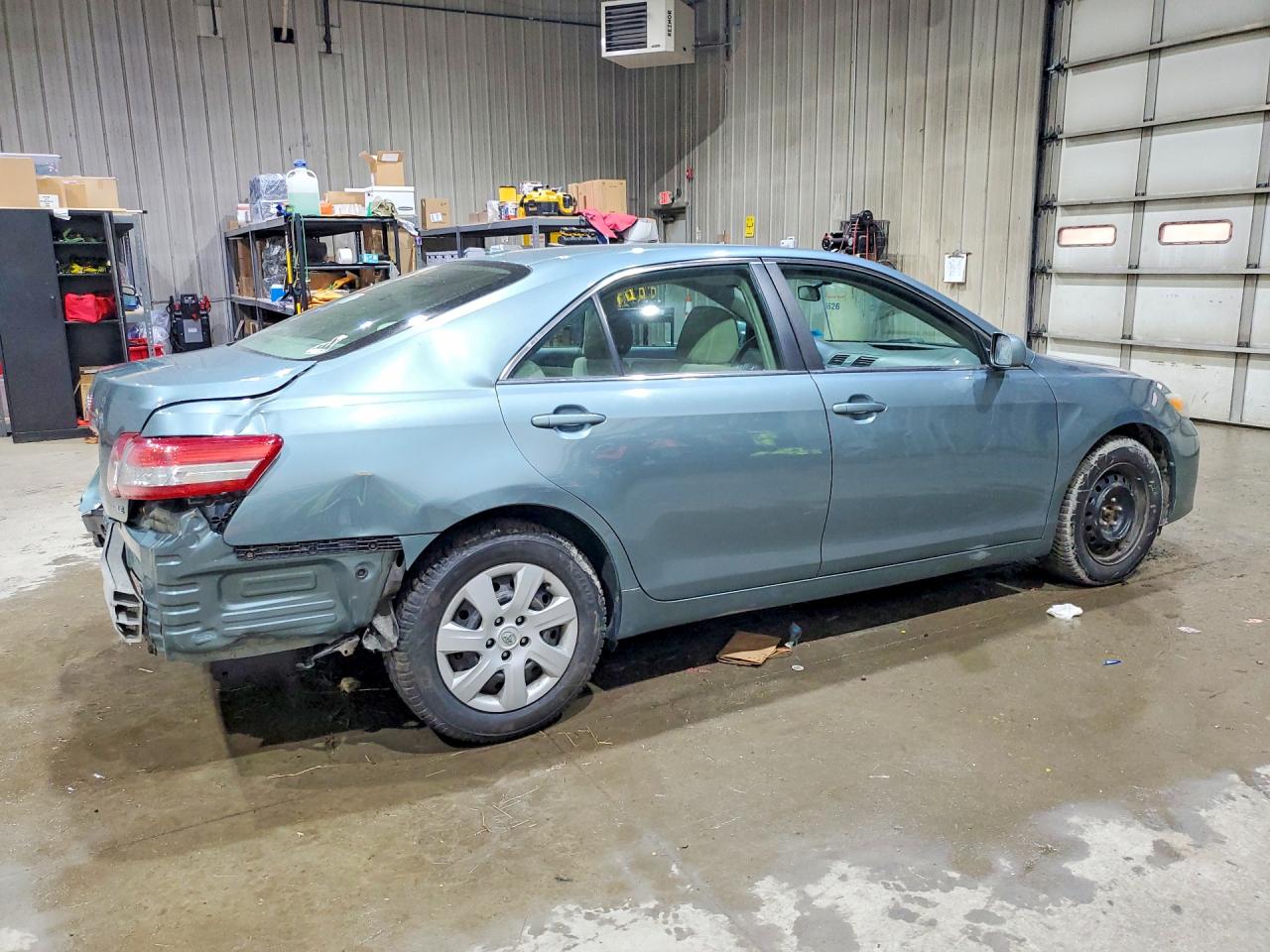 2010 TOYOTA CAMRY LE photo 7