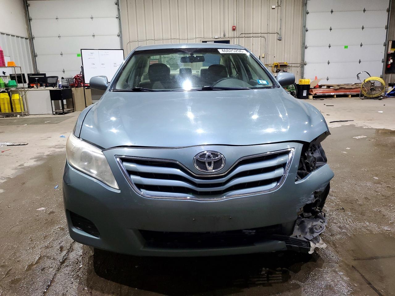 2010 TOYOTA CAMRY LE photo 13
