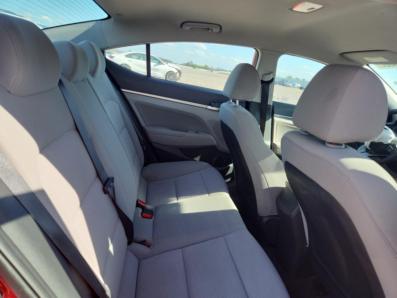 2020 HYUNDAI ELANTRA SEL photo 19