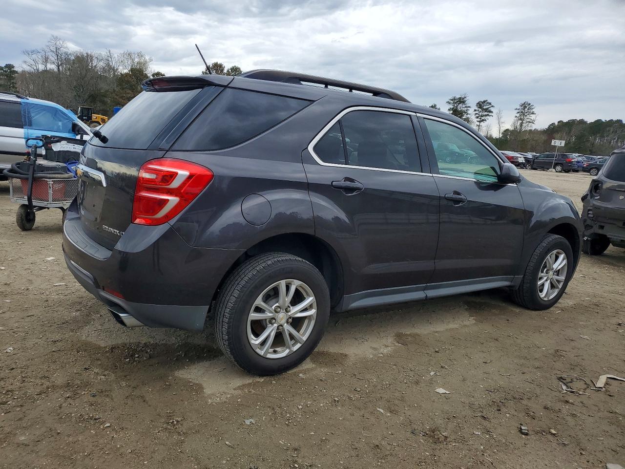 2016 CHEVROLET EQUINOX LT photo 3