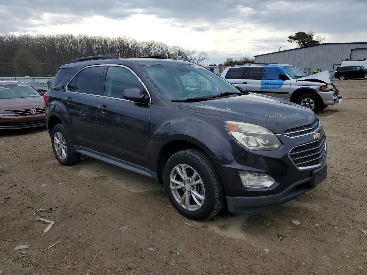 2016 CHEVROLET EQUINOX LT photo 4