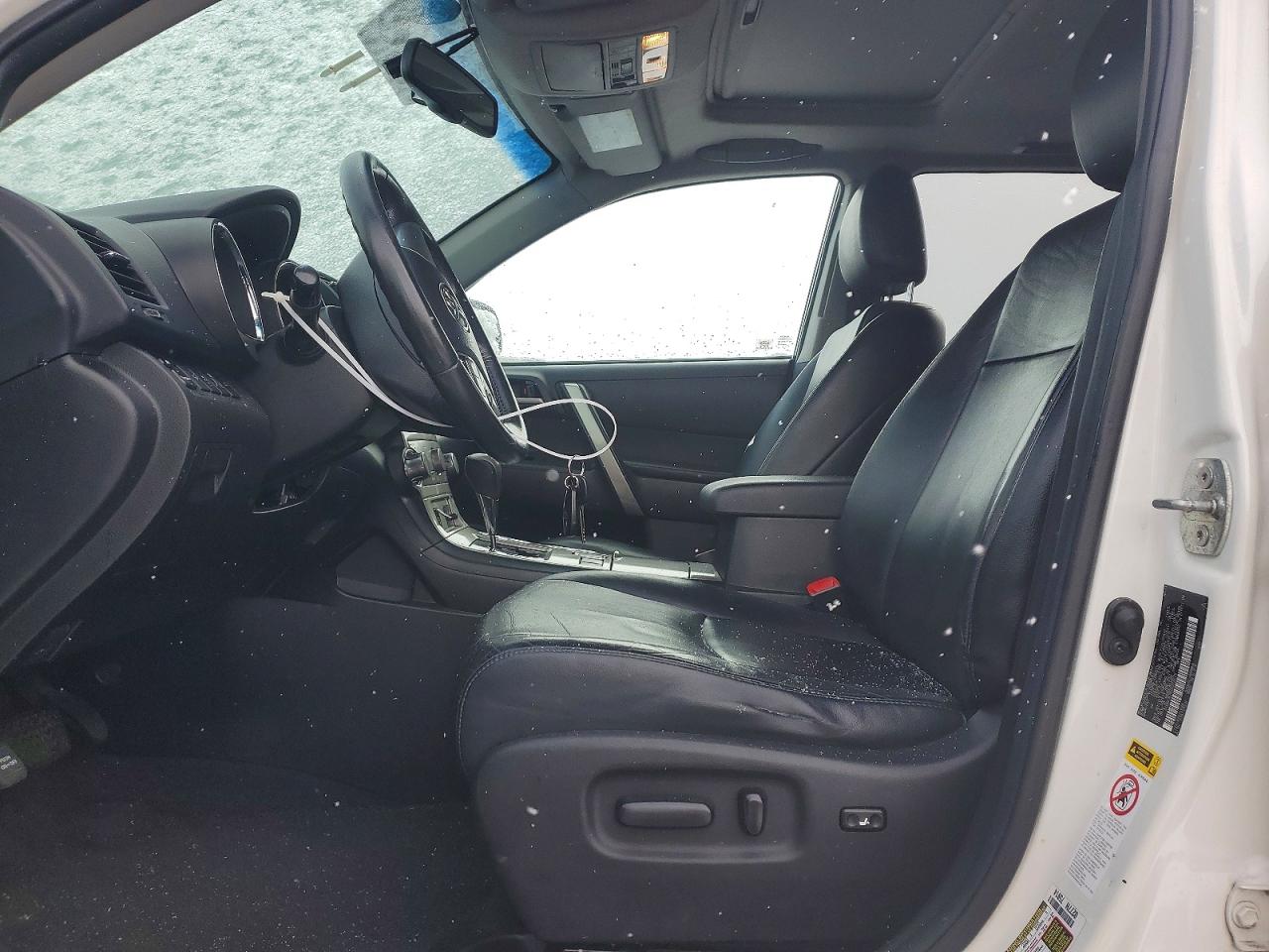 2013 TOYOTA HIGHLANDER SE photo 13