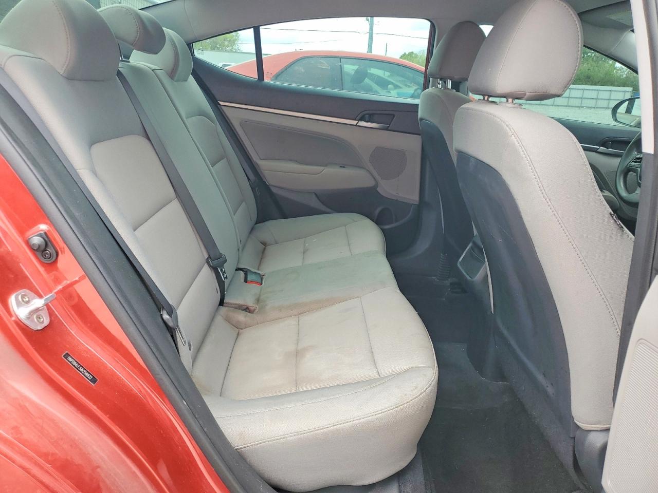 2018 HYUNDAI ELANTRA SEL photo 28