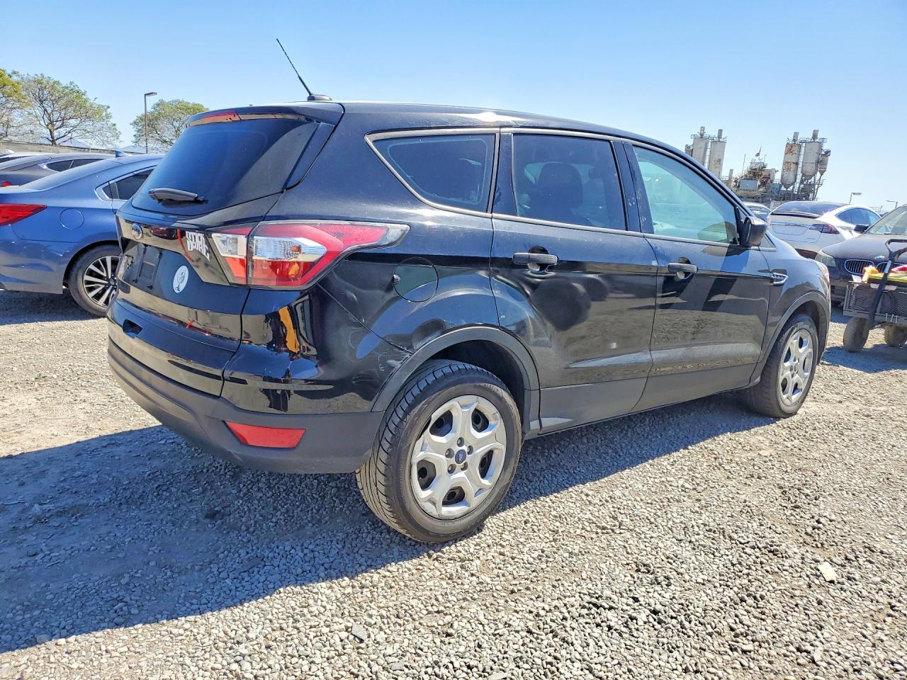 2017 FORD ESCAPE S photo 3