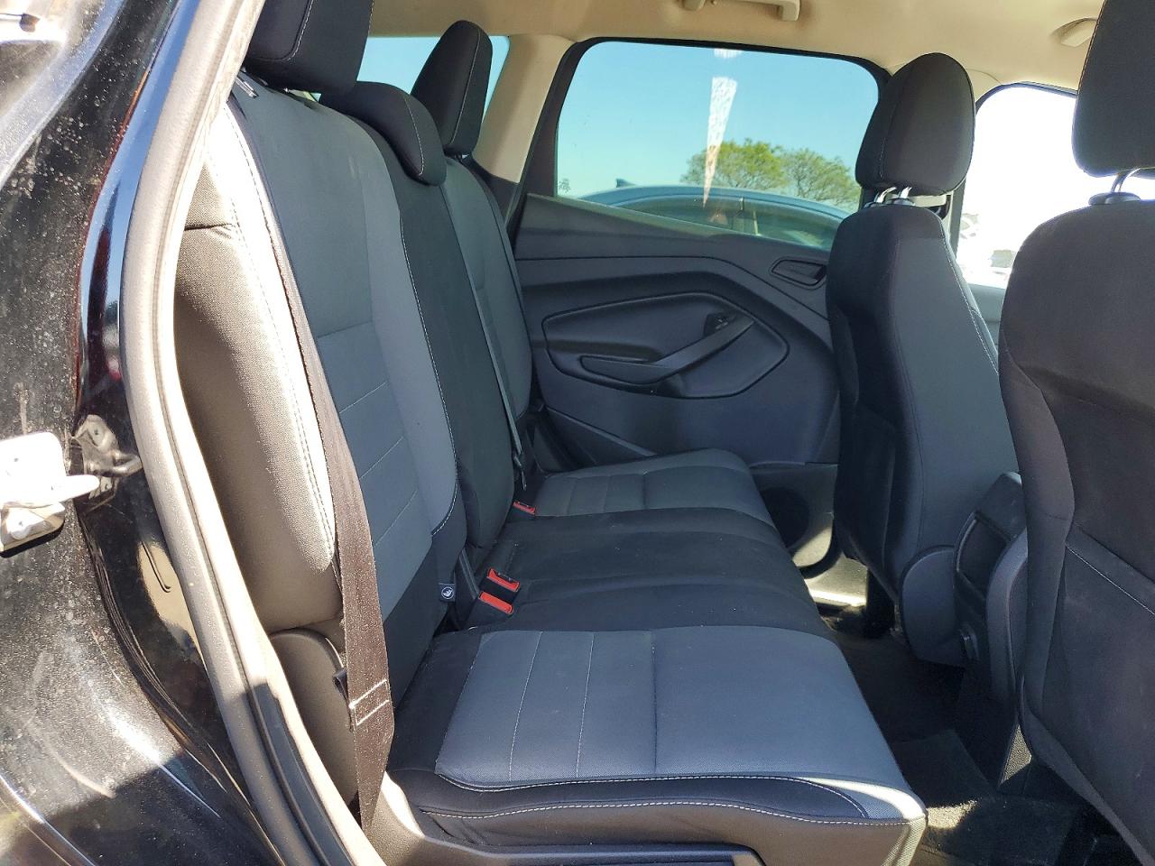 2017 FORD ESCAPE S photo 11