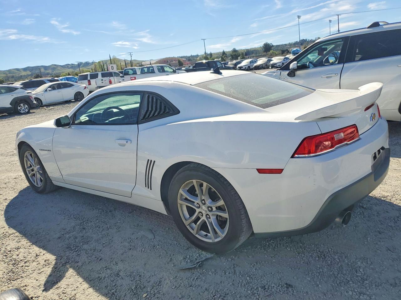 2015 CHEVROLET CAMARO photo 2